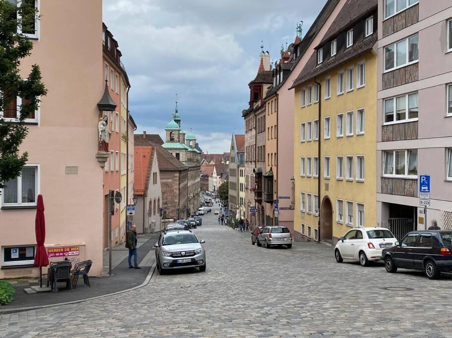 Grosszuegiges Studio-Apartment - Top-Lage + Parken Nuremberg Exterior photo